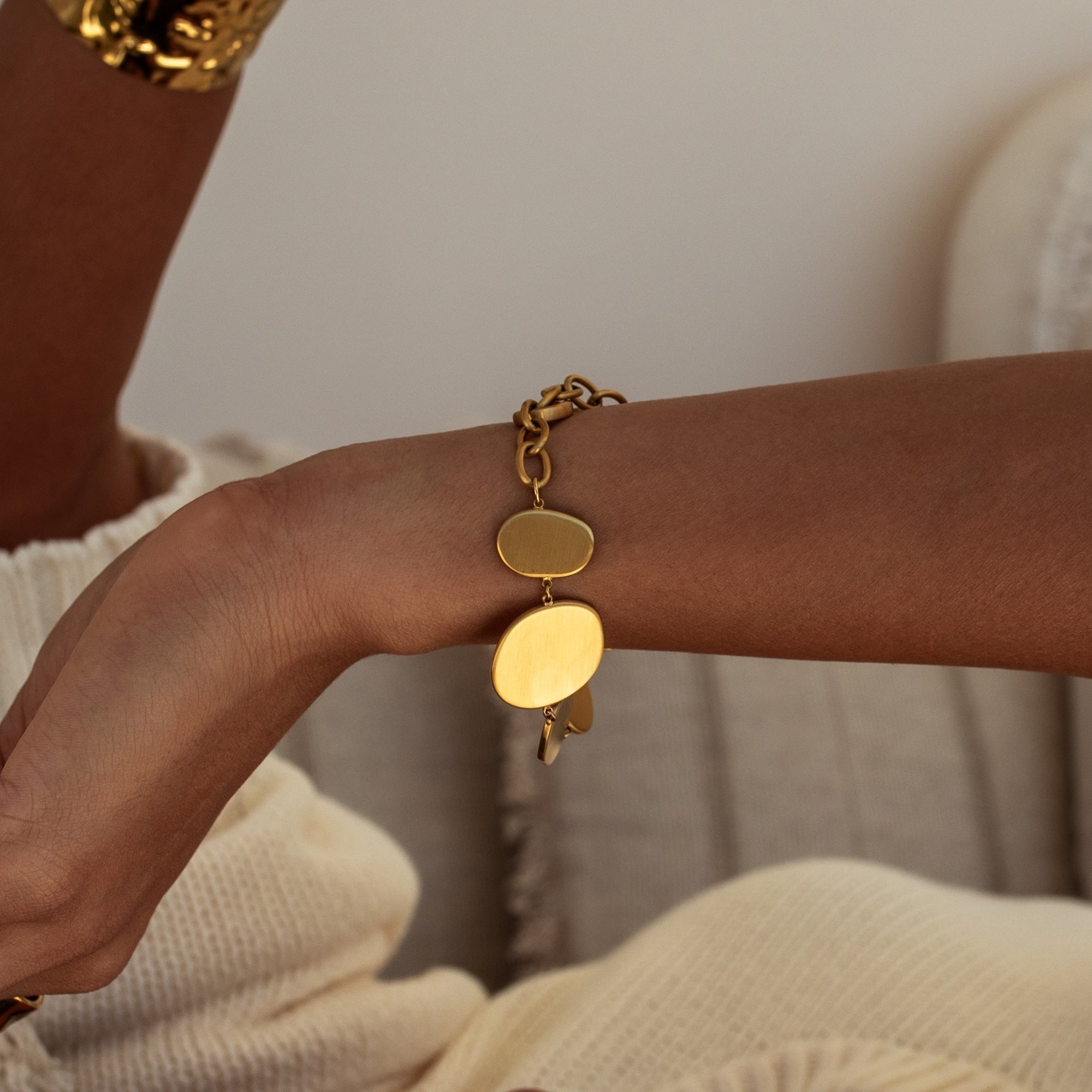 CASSIS Disc Bracelet