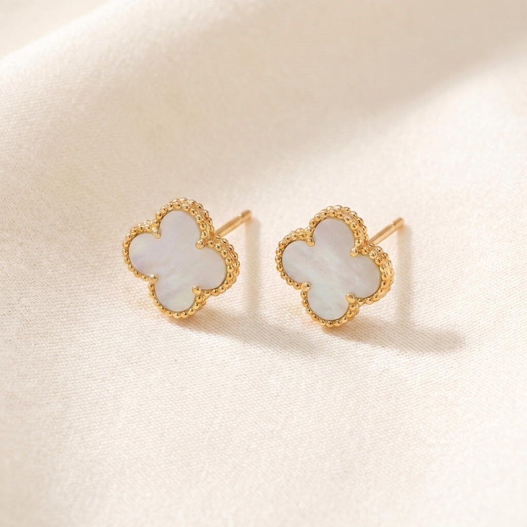 TRIANON Clover Studs - White