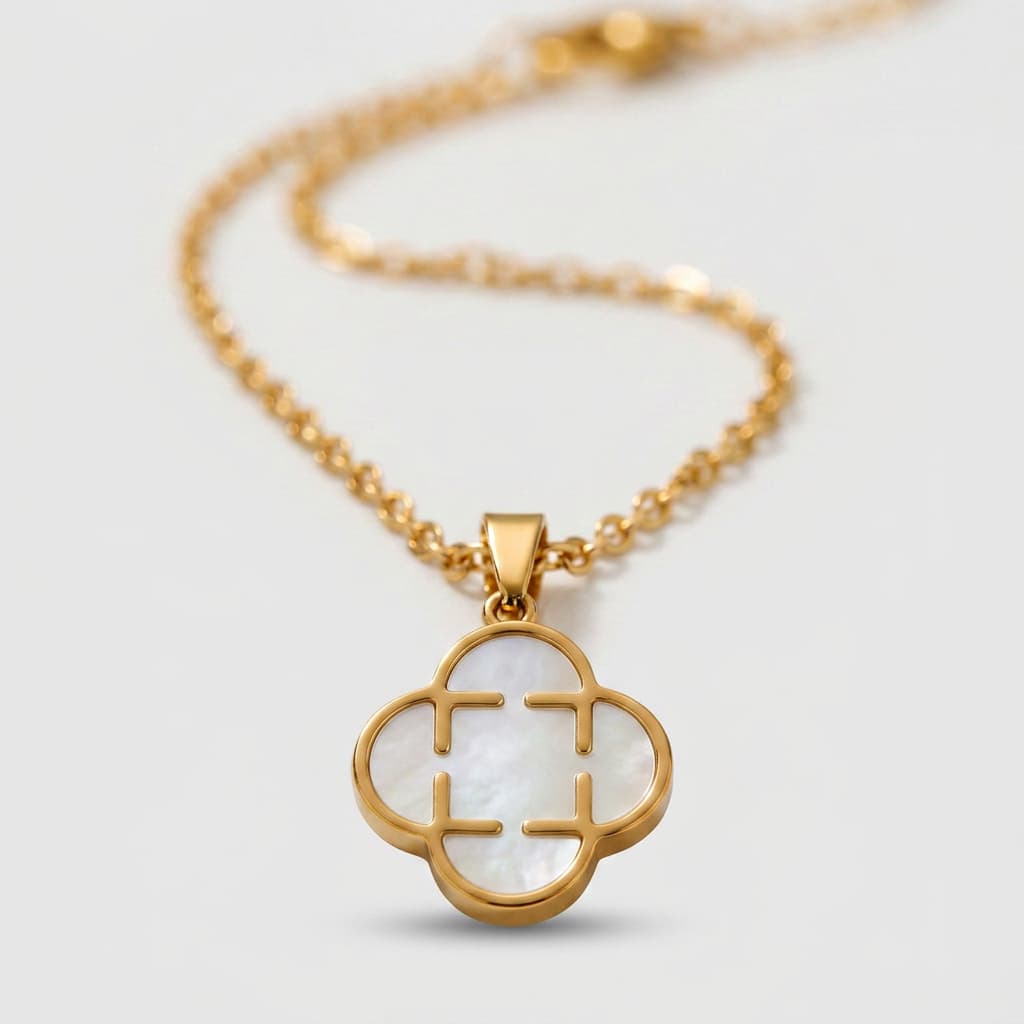 VENDÔME Clover Necklace