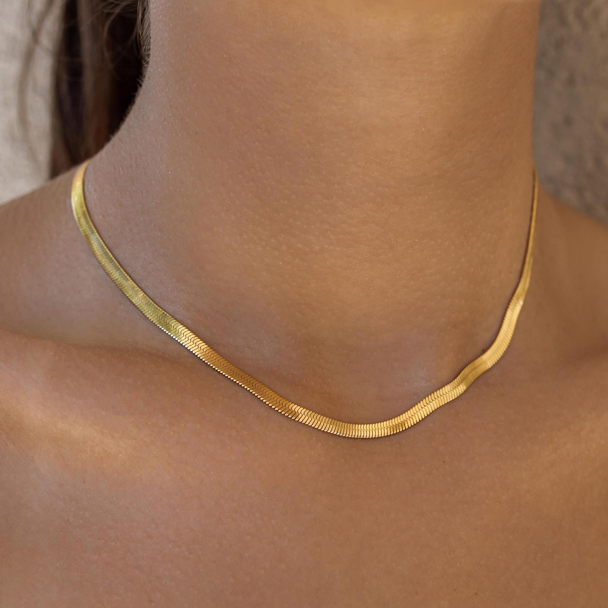PORTOFINO Herringbone Necklace — Gold