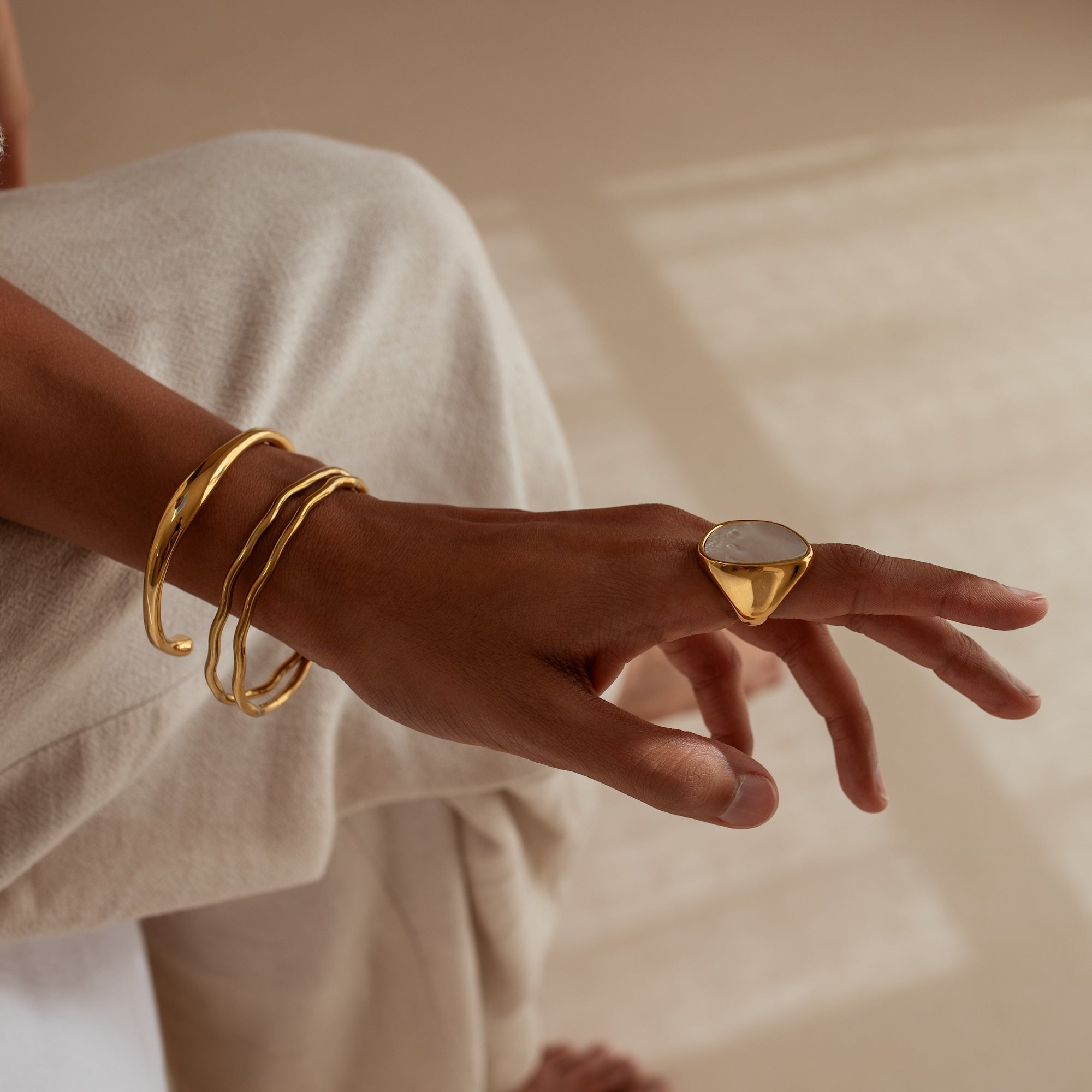 COMO Sculpted Cuff