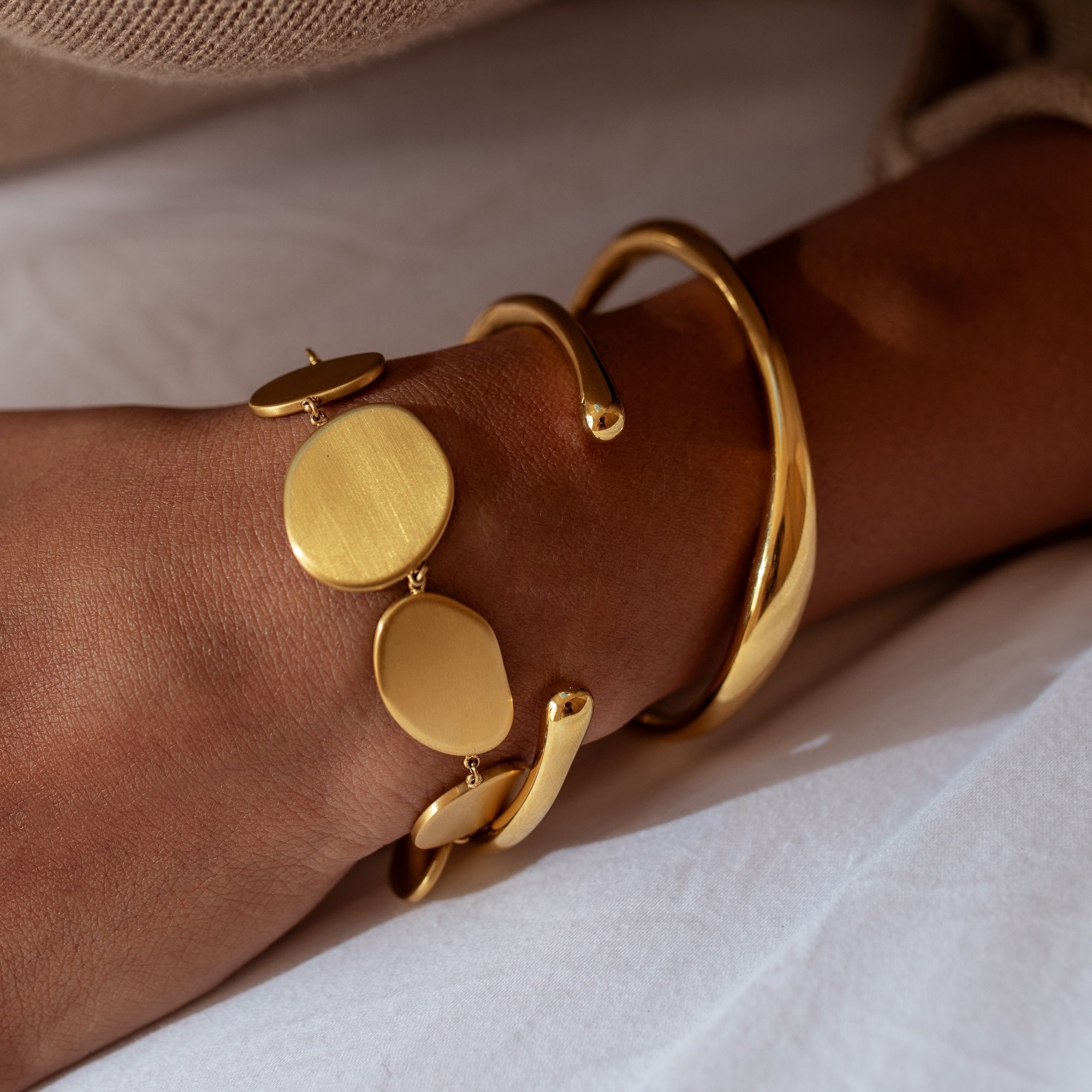 CASSIS Disc Bracelet
