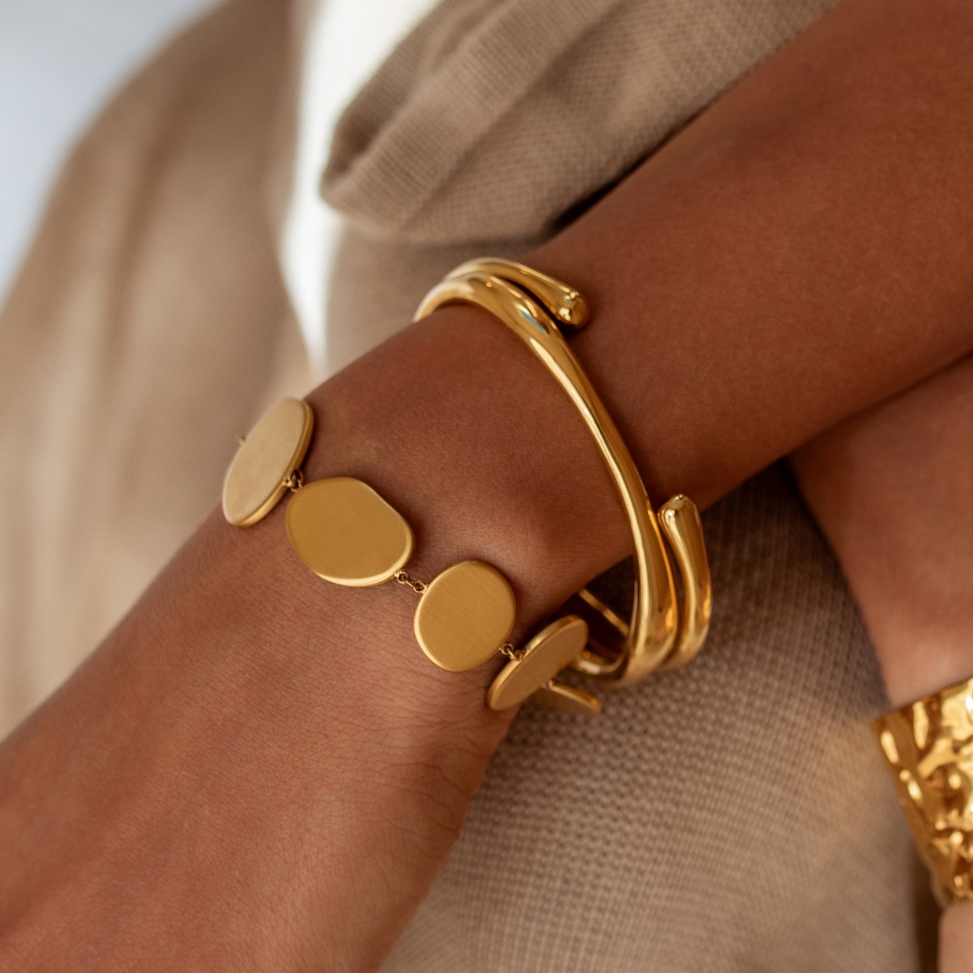 CASSIS Disc Bracelet
