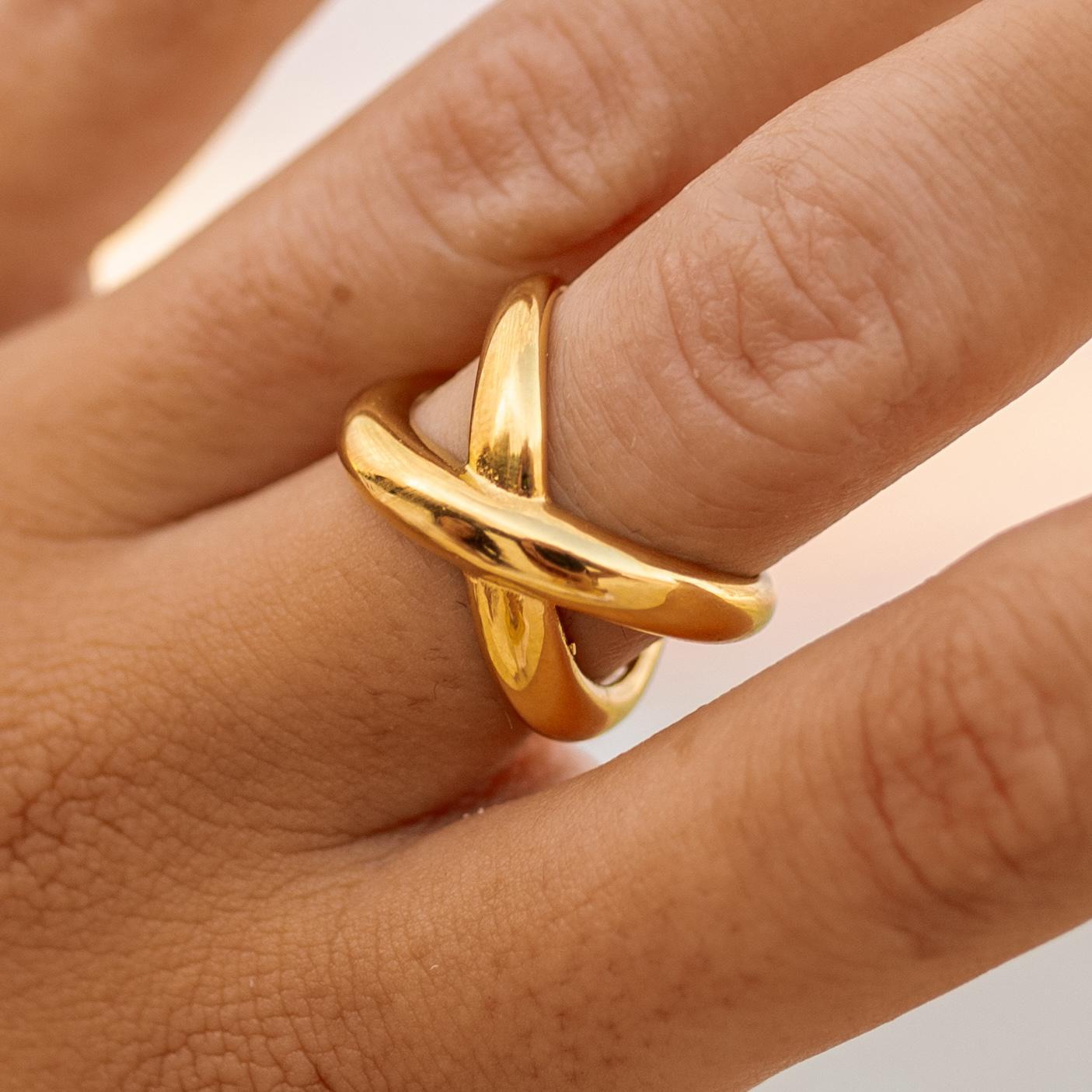 LUCCA Cuff Ring