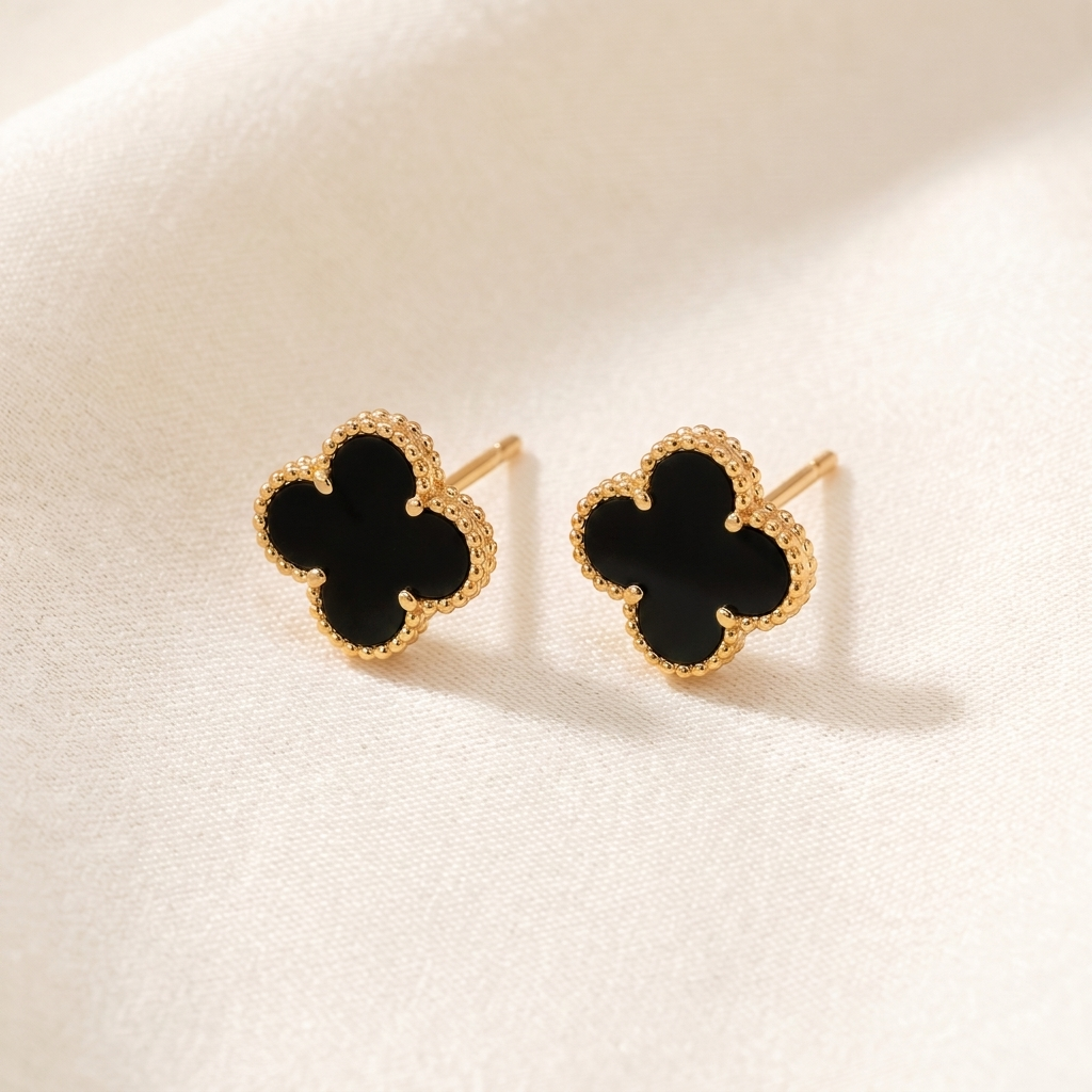 TRIANON Clover Studs - Black