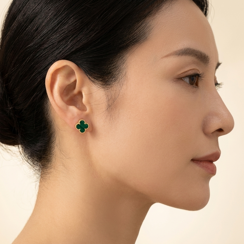 TRIANON Clover Studs worn on the ear