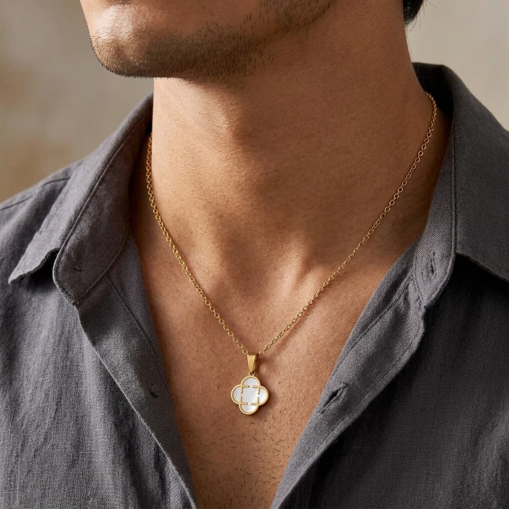 VENDÔME Clover Necklace