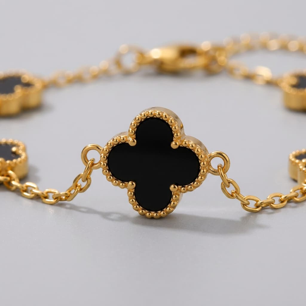 VERSAILLES Clover Bracelet