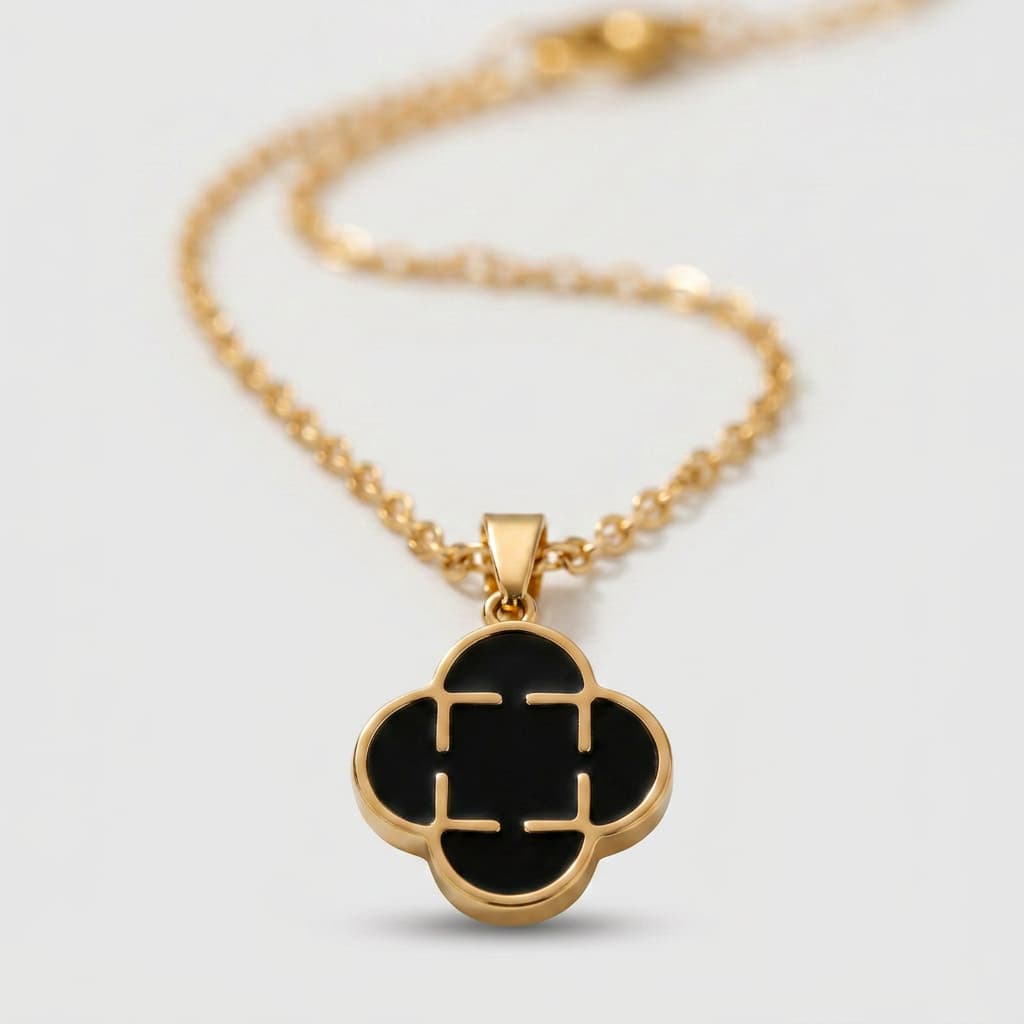 VENDÔME Clover Necklace